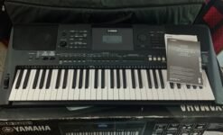 OPORTUNIDAD!!! Teclado Sensitivo Yamaha PSR-E453 Impecable estado + funda y fuente