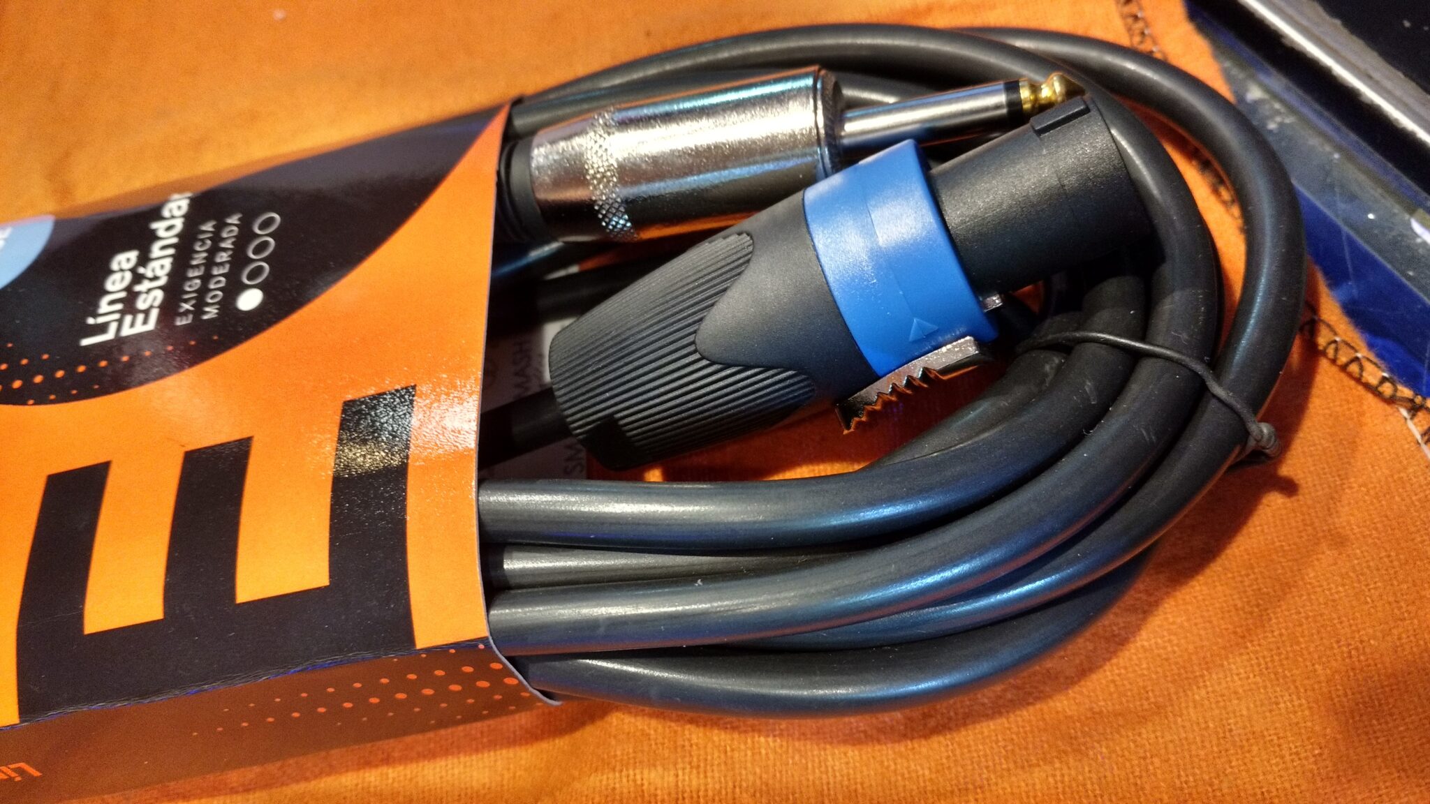 Cable Para Bafle 6 m Speakon/Plug Smash Estándar CPST6E 6 Meses De